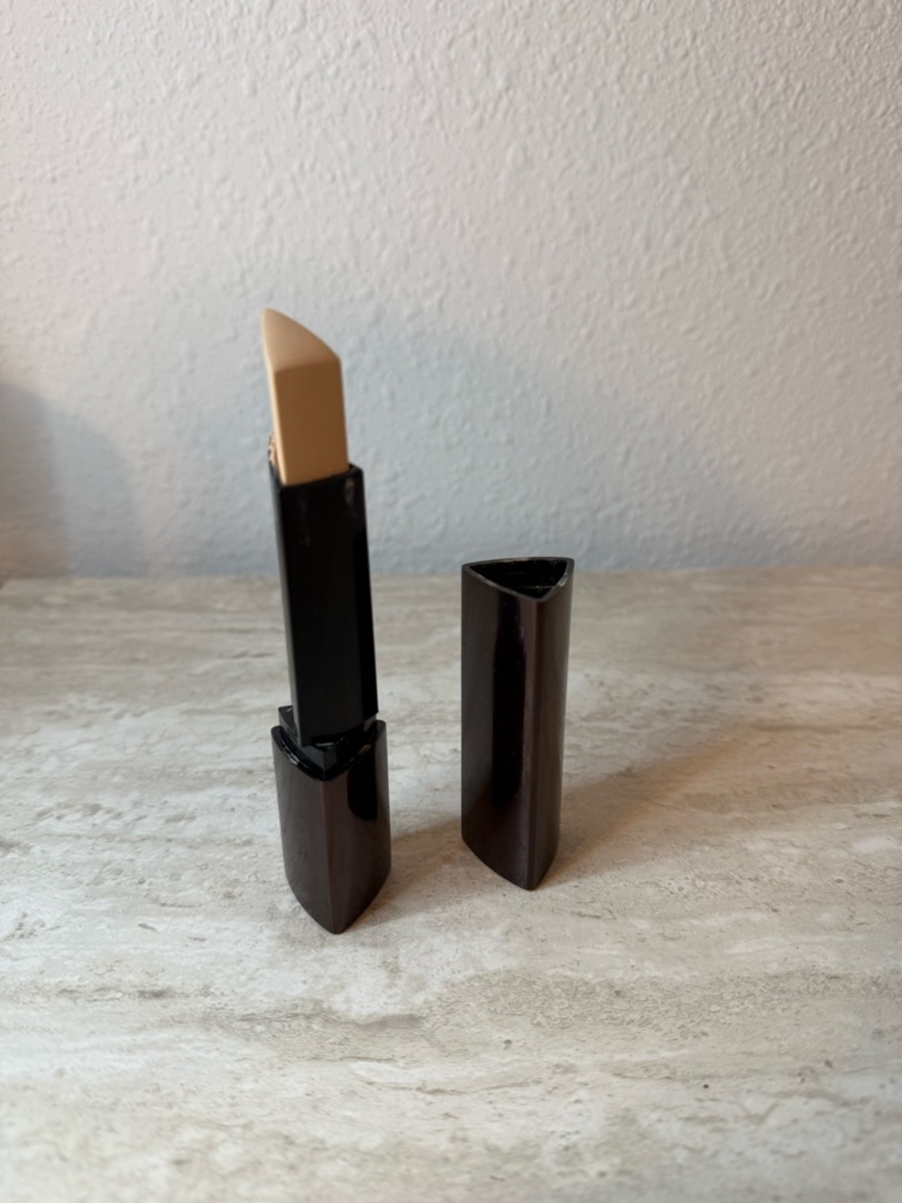 Hourglass Foundation Stick Shade 3 porcelain